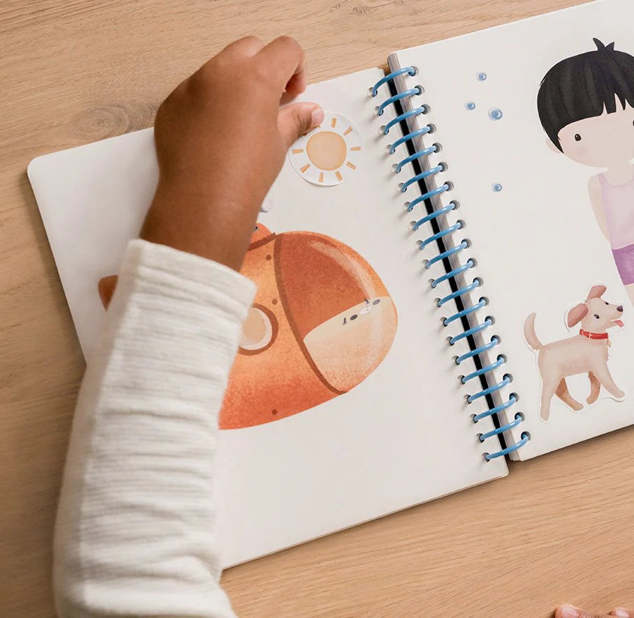 Little Dutch | Aankleed- en stickerboek | Jim &amp; Friends | 3+