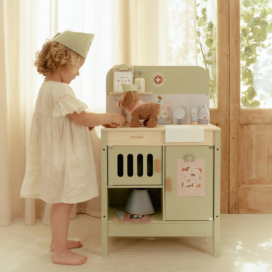Little Dutch | Houten Dierenartspraktijk | 3+