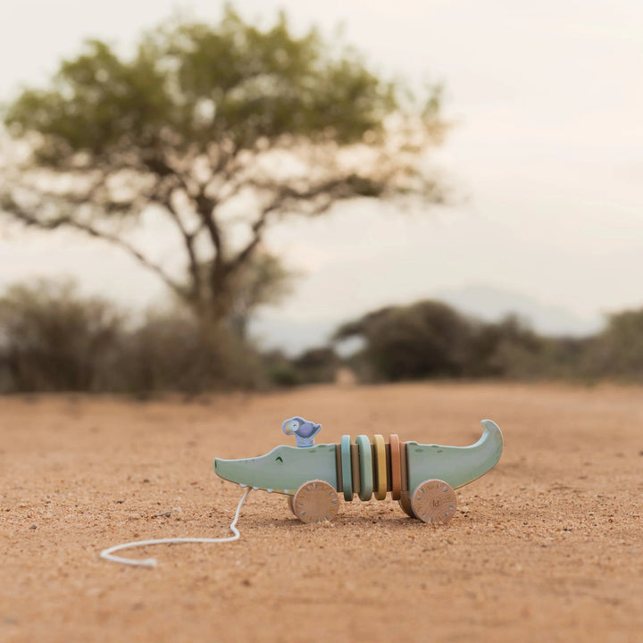 Little Dutch | Houten Trekfiguur  | Safari Friends | Alligator | 32 x 10 x 12 cm | 1+