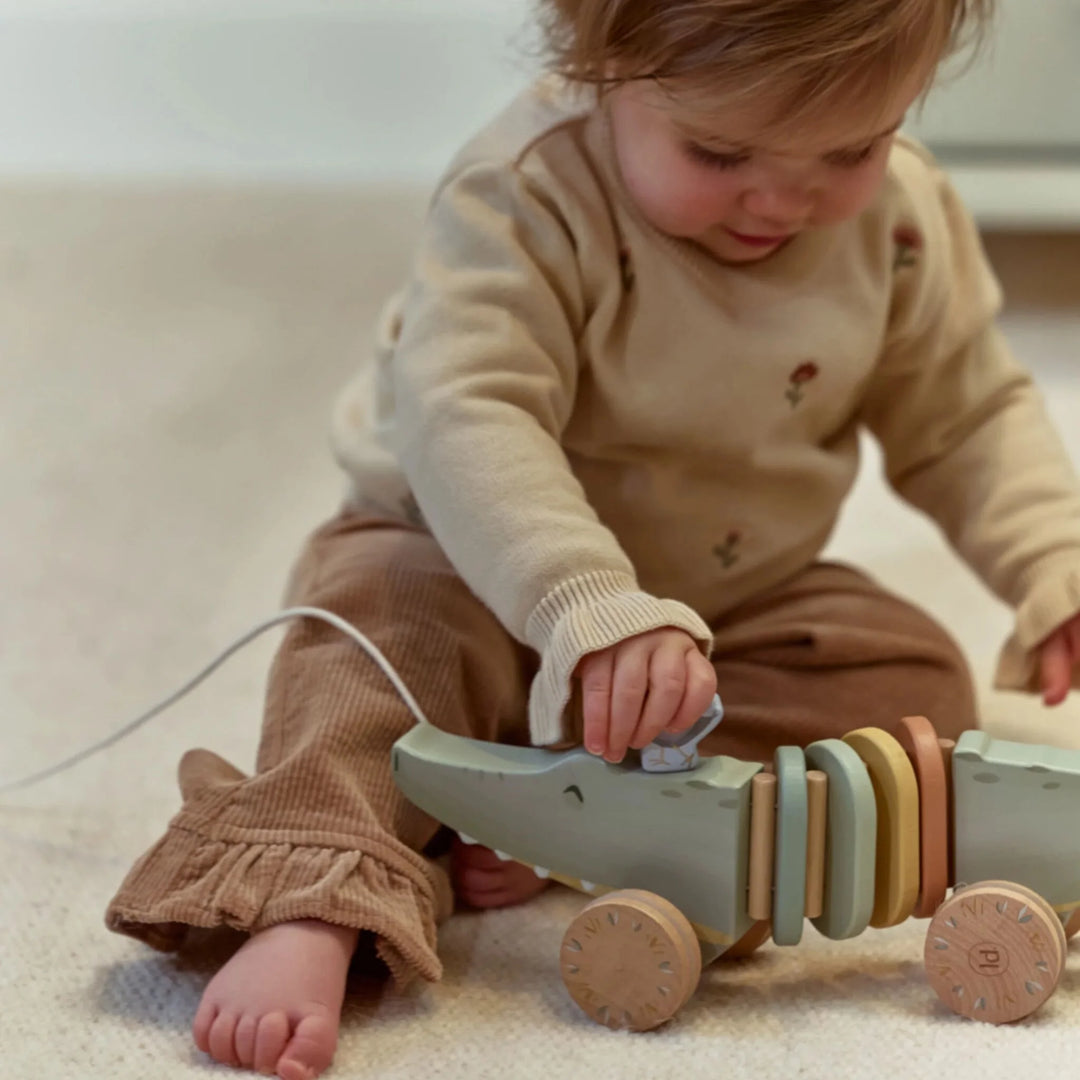 Little Dutch | Houten Trekfiguur  | Safari Friends | Alligator | 32 x 10 x 12 cm | 1+