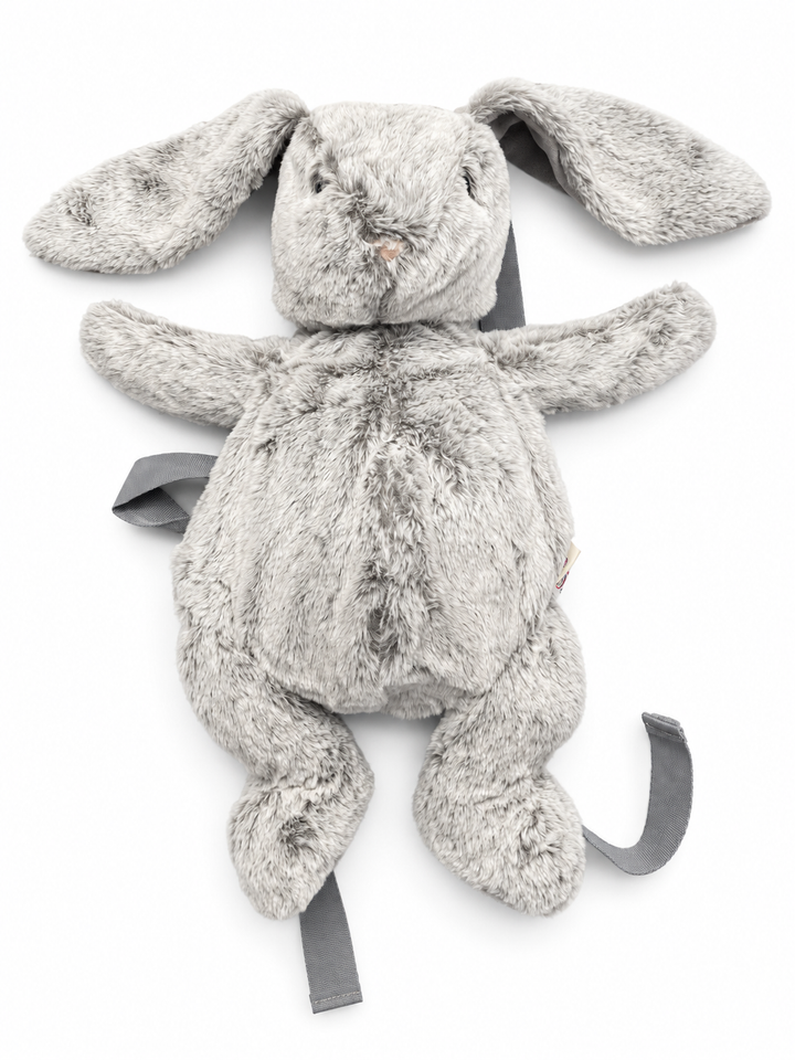 Sac à dos lapin en peluche Cute by Felix – vue de face avec longues oreilles et pelage gris