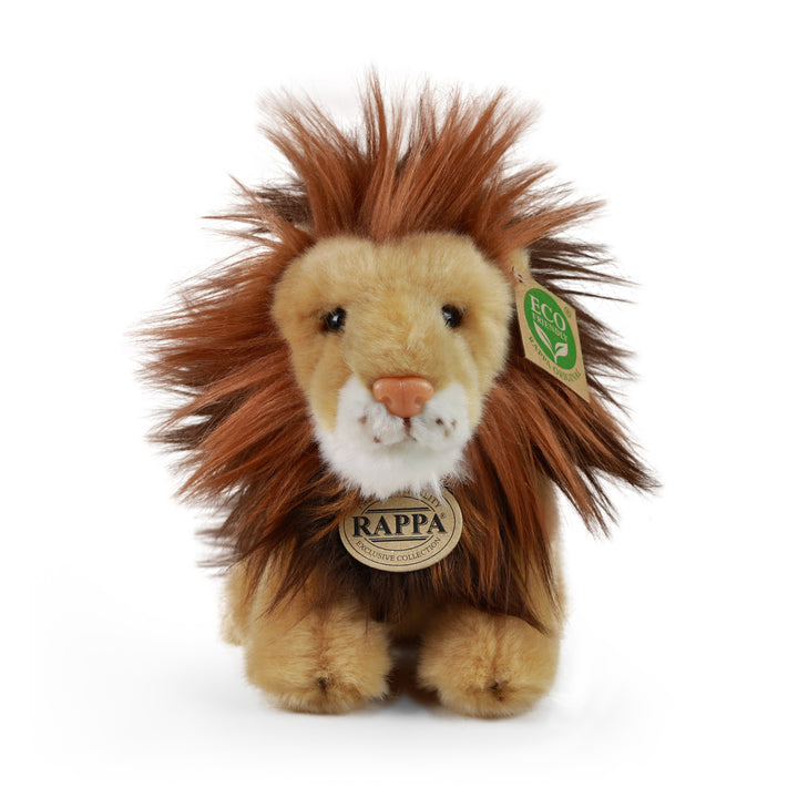 Vorderansicht des sitzenden Rappa ECO-Plüschlöwen, 18 cm