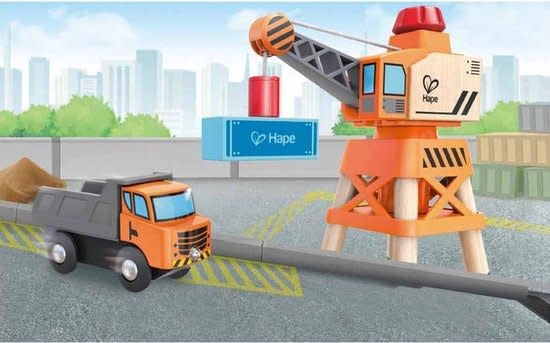 Hape | Railway | Large Boom Crane | 3+