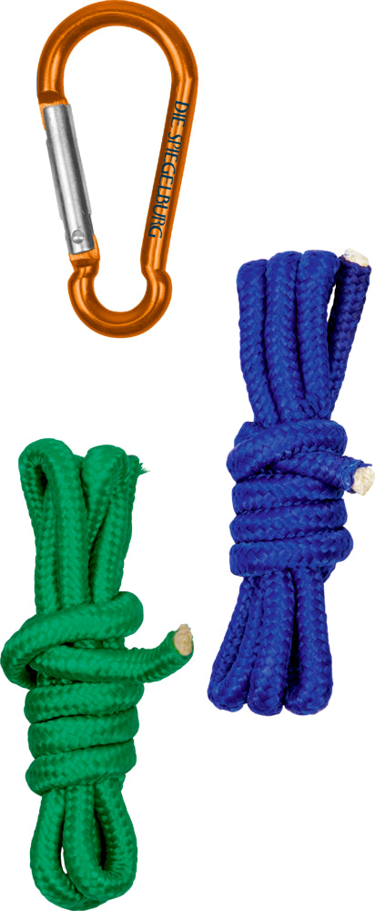 Oranje karabijnhaak met opgerolde groene en blauwe touwen uit de Nature Zoom-knopenset