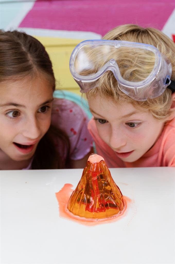 4M | KidzLabs | Table Top Volcano | 5+ - Kleine Eland