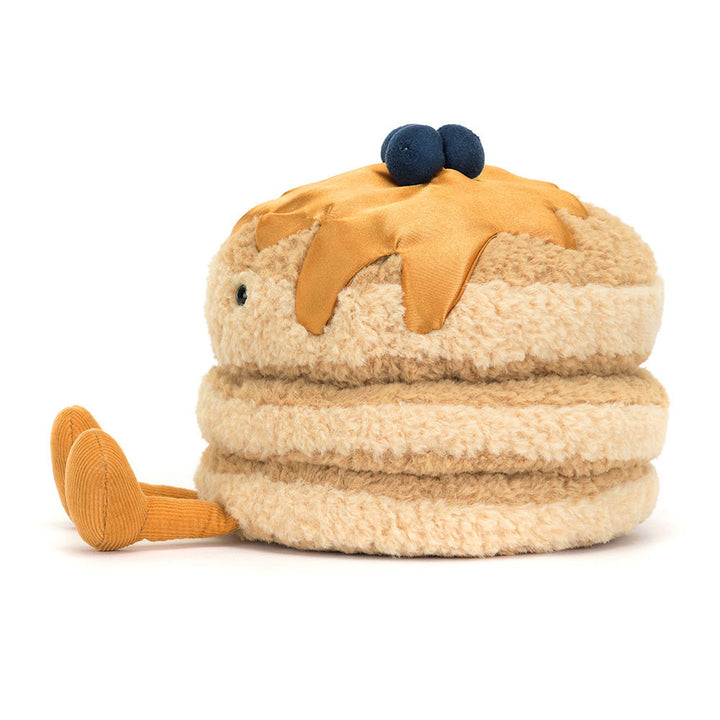 Jellycat Fran Pancakes von der Seite mit drei Pfannkuchenschichten und braunen Beinen