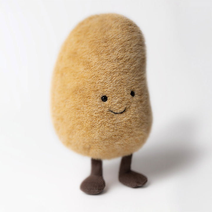 Jellycat Amuseables Graham Potato, schuin vooraanzicht