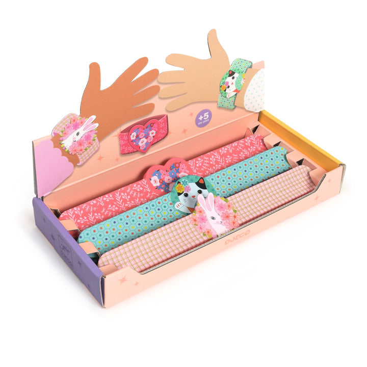 Djeco | Klaparmband | Hart, konijn of kat | Assorti | 5+ - productverpakking in perspectief