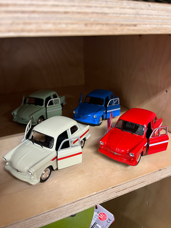 Goki | Metalen Auto | Trabant P50 | Pull back | 1:38 | 11 cm | 3+