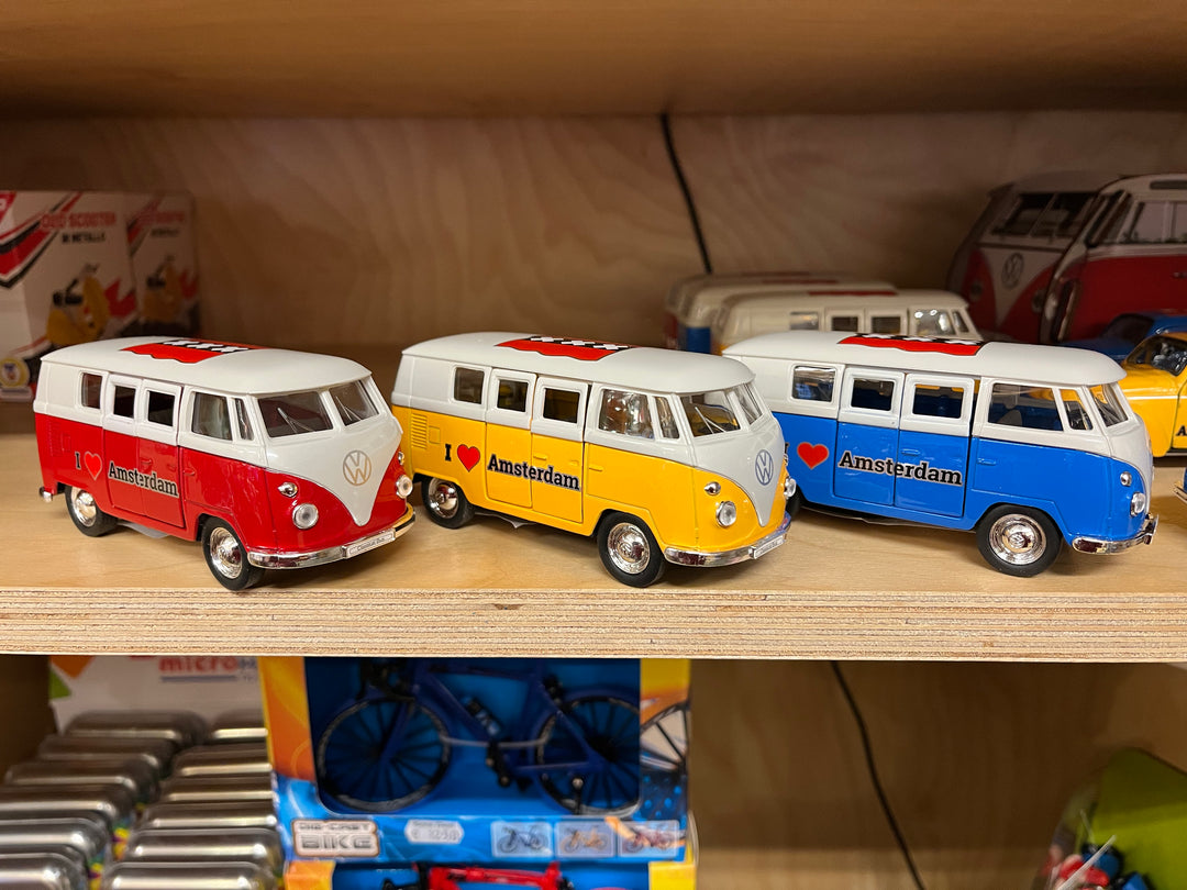 Volkswagen T1 1962 | I Love Amsterdam | 11,5 cm | 1:32 | 3+