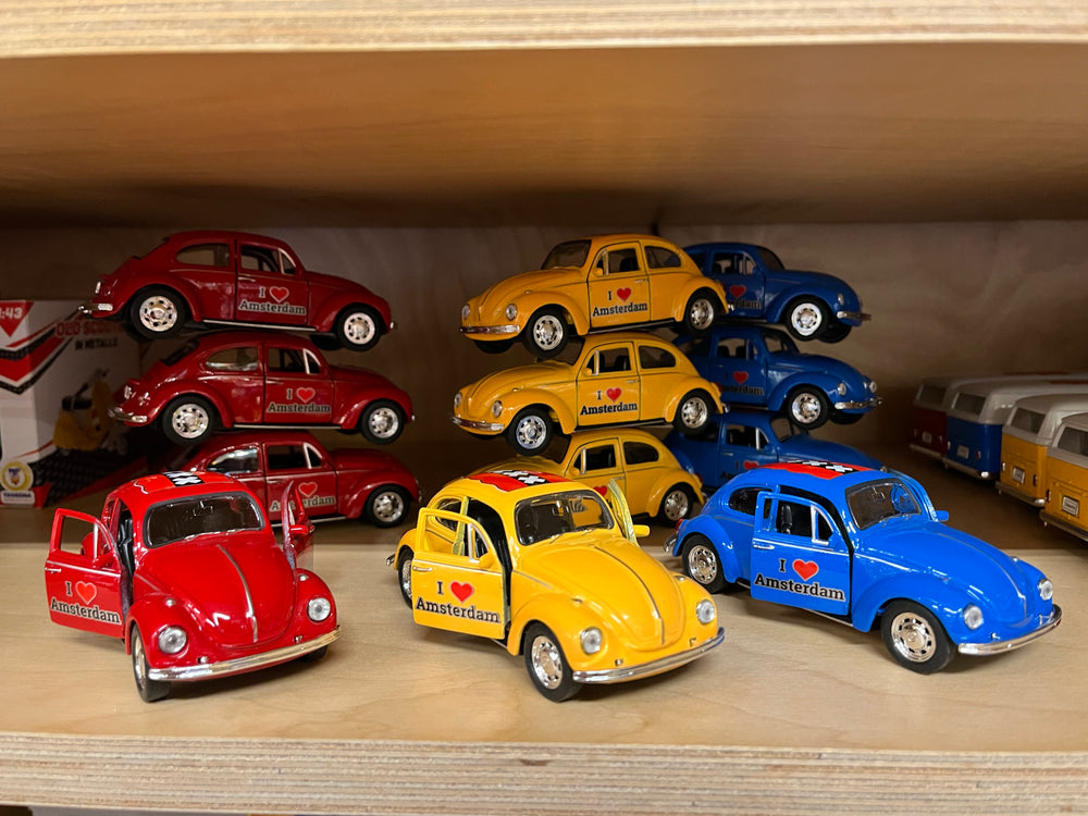 Volkswagen Beetle 1967 | I Love Amsterdam | 12 cm | 1:32 | 3+
