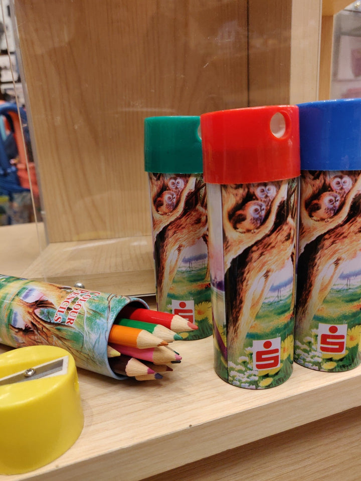 Blikje | 12 kleurpotloden | Puntenslijper als dop | 3+ - Kleine Eland