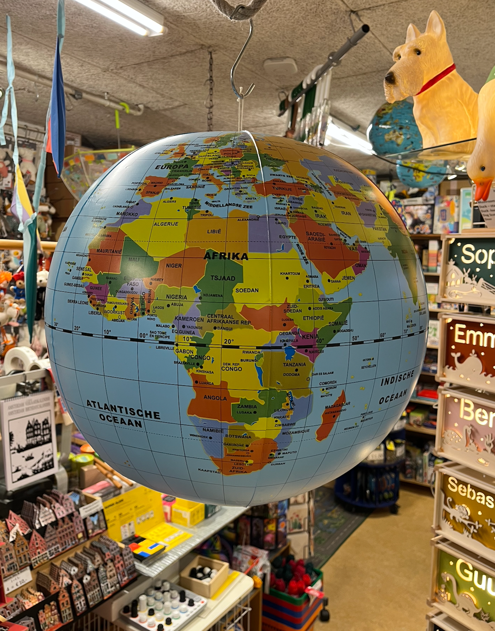 Caly Toys | Opblaasbare wereldbol | Wereld politiek | 50 cm | 3+ - Kleine Eland