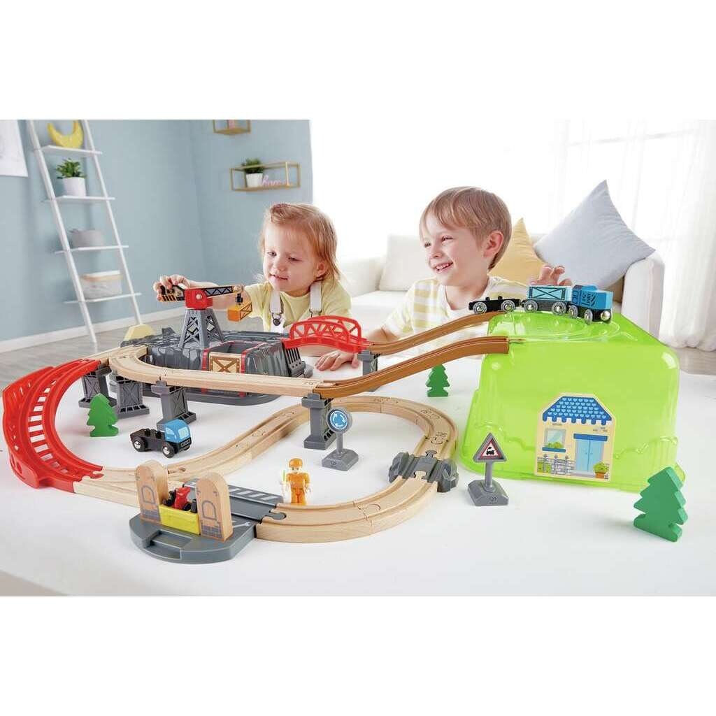Hape | Railway | Bucket-Builder-Set | 50 delig | 50 x 14 x 80 cm | 3+