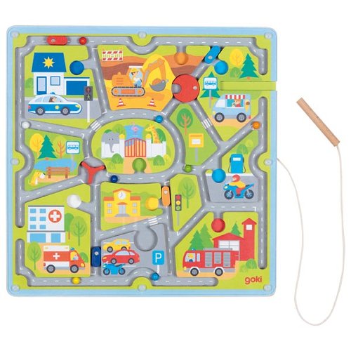 Close-up of streets and coloured balls in the Goki maze