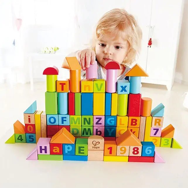 Hape | Houten Blokken | Count and Spell Blocks | 80 delig | 1+ - Kleine Eland