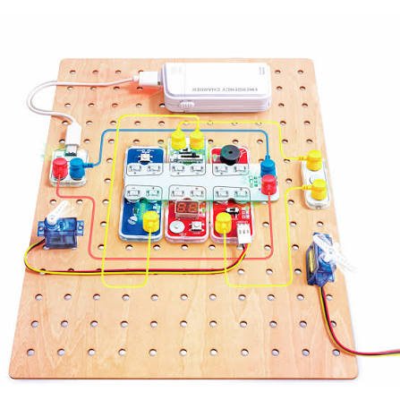 Hape | LabBox Circuit Explorer Boost | 47-delig | 8+ - Kleine Eland