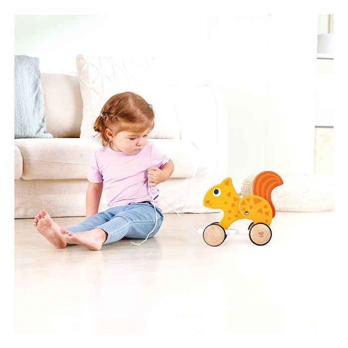 Hape | Pull Along Squirrel | 20,5 cm | 1+ - Kleine Eland