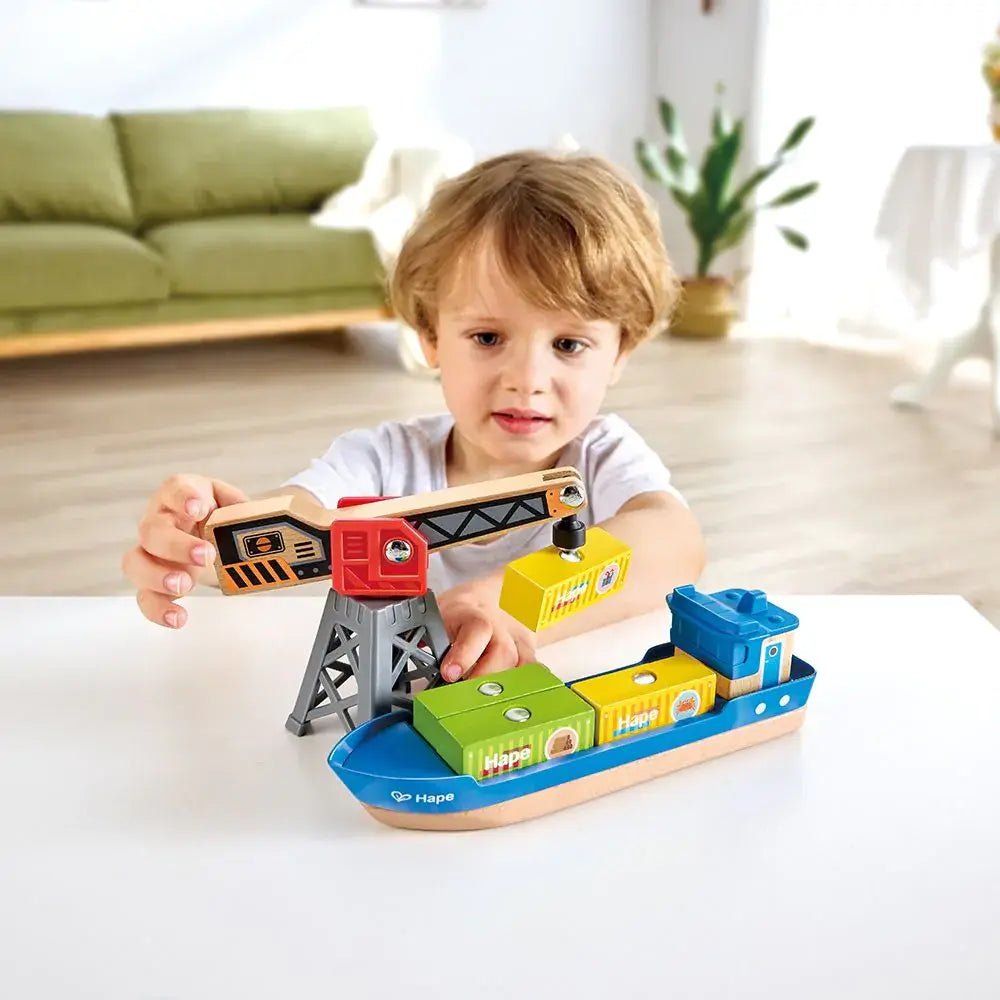 Hape | Railway | Cargo Ship &amp; Crane | 3+ - Kleine Eland
