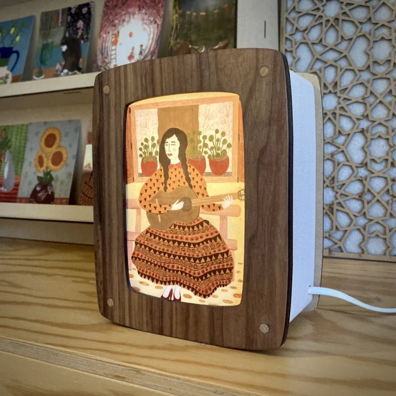 Het Houtlokael | Houten Lampje voor kaartje of Foto | Walnoot | Walnut | Luxe uitvoering | inclusief kaart - Kleine Eland