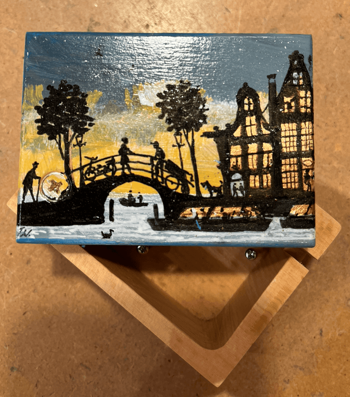 Houten Kistje | met de hand beschilderd | inclusief Muziekmechaniek van € 7,50 - Kleine Eland