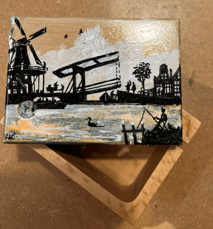 Houten Kistje | met de hand beschilderd | inclusief Muziekmechaniek van € 7,50 - Kleine Eland