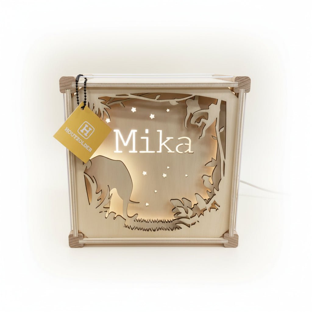 Houtlokael Nachtlampje Classic | Kies je thema en lettertype - Kleine Eland