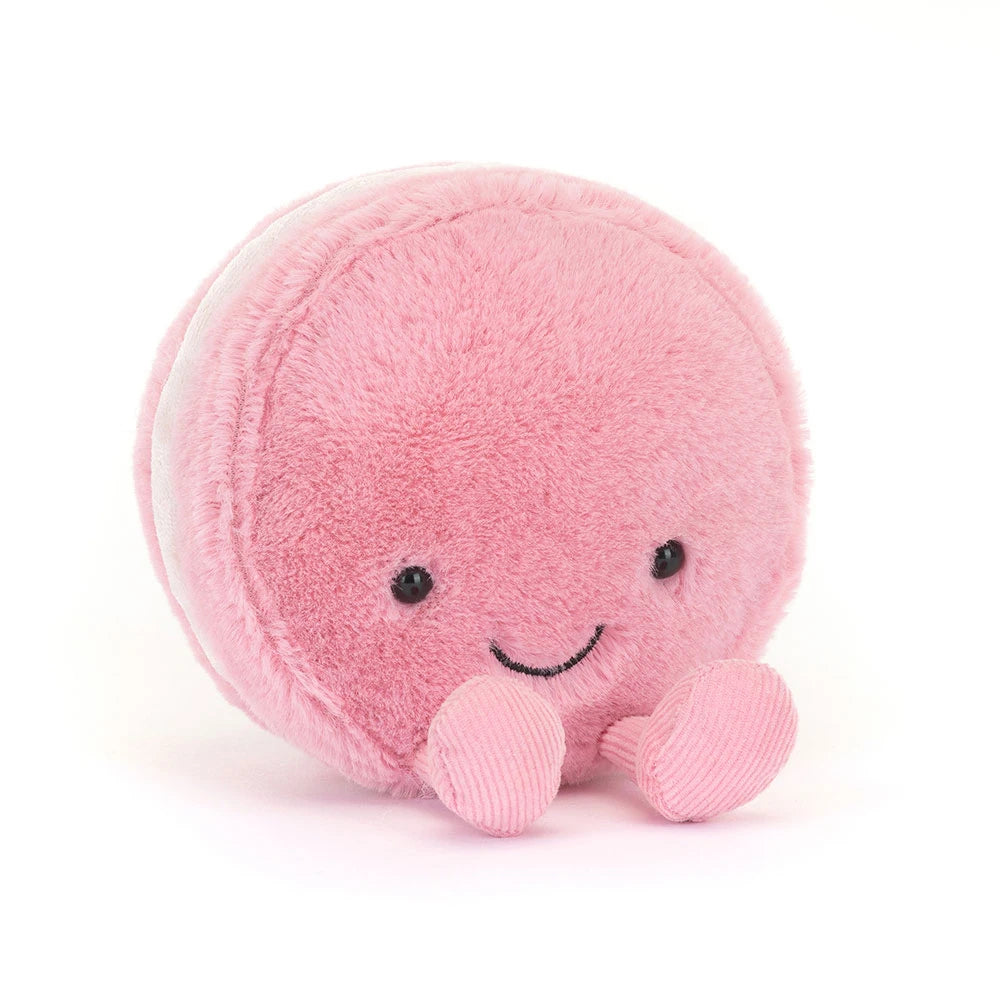 Jellycat Amuseables Mia Macaron, schräge Vorderansicht