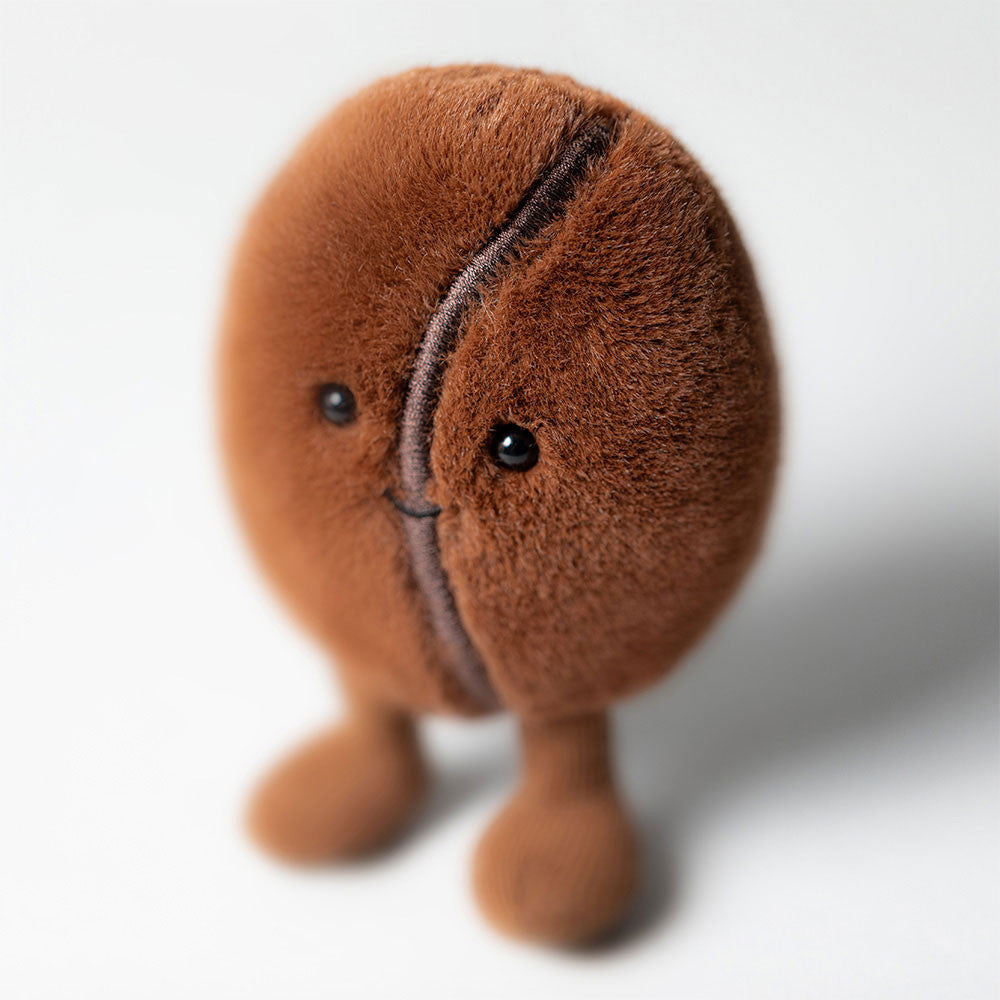 Jellycat Amuseables Coffee Bean - zijaanzicht