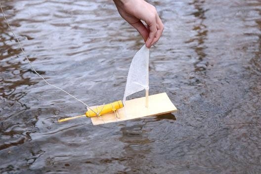 Kikkerland | Huckleberry Motor Boat | 8+ - Kleine Eland