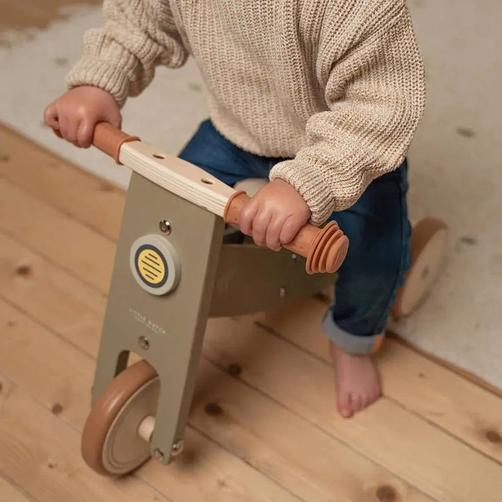 Little Dutch | Houten Loopfiets | Driewieler | Olijfkleur | zithoogte 25 - 29 cm |1+ - Kleine Eland
