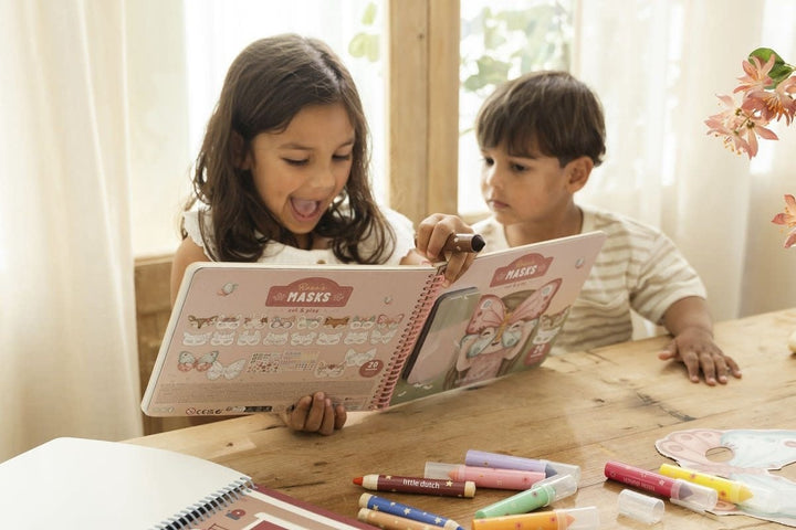 Little Dutch | Knutselboek Rosa &amp; Friends | Maskers Maken | inclusief kindveilige Schaar | 3+ - Kleine Eland