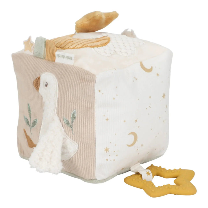 Little Dutch | Stoffen Kubus | Activiteitenkubus met rammelaar | Newborn Naturals | 14 cm | 0+ - Kleine Eland