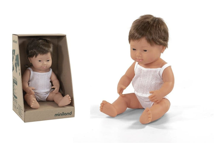 Miniland | Babypop | Waterdicht | Jongen met syndroom van Down | 38 cm | +10 mnd - Kleine Eland