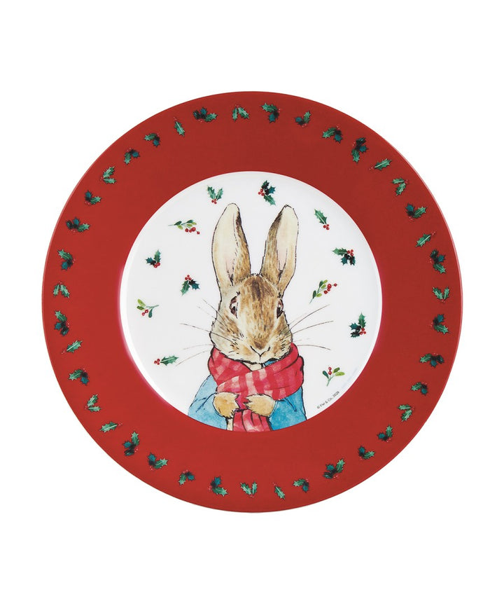 Rood Petit Jour Peter Rabbit kerstbord met sjaal en hulstversiering op de rand
