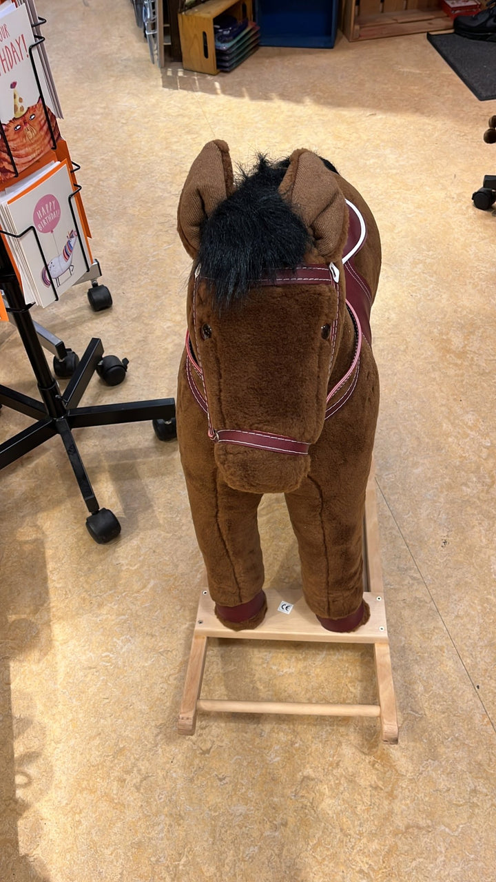 Stevig Pluche Hobbelpaard | Bruin | 2+ - Kleine Eland