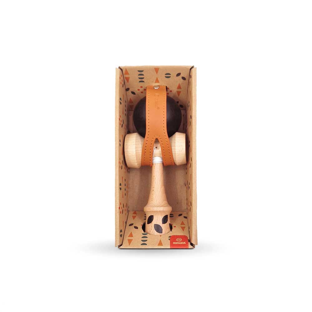 Svoora Kendama GEOM zwart in verpakking